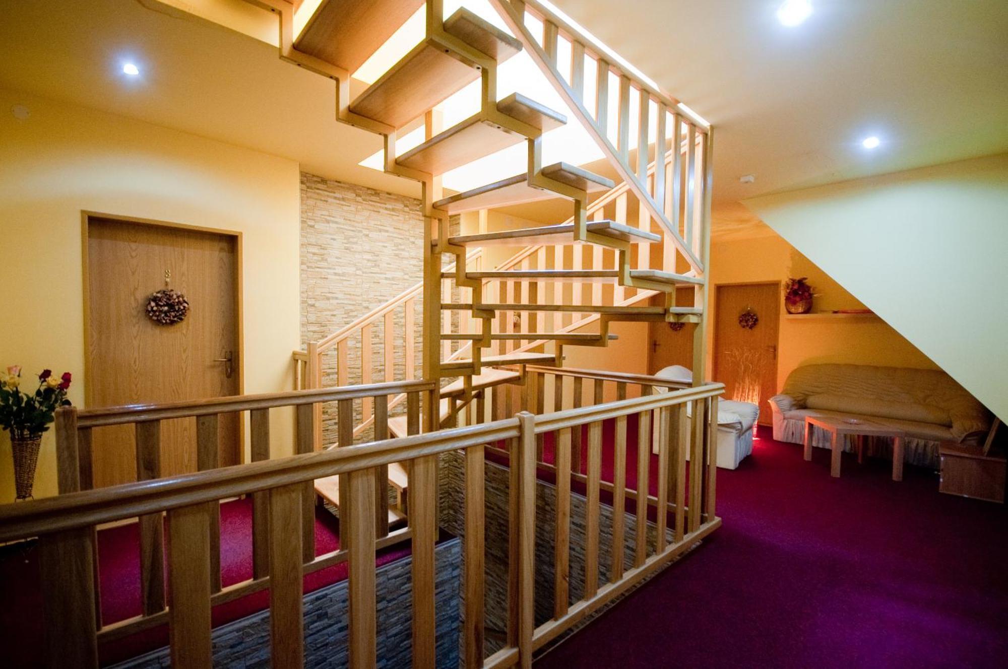Hotel Penzion Tramky Vikýřovice Buitenkant foto